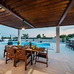 Olivetum Villa *